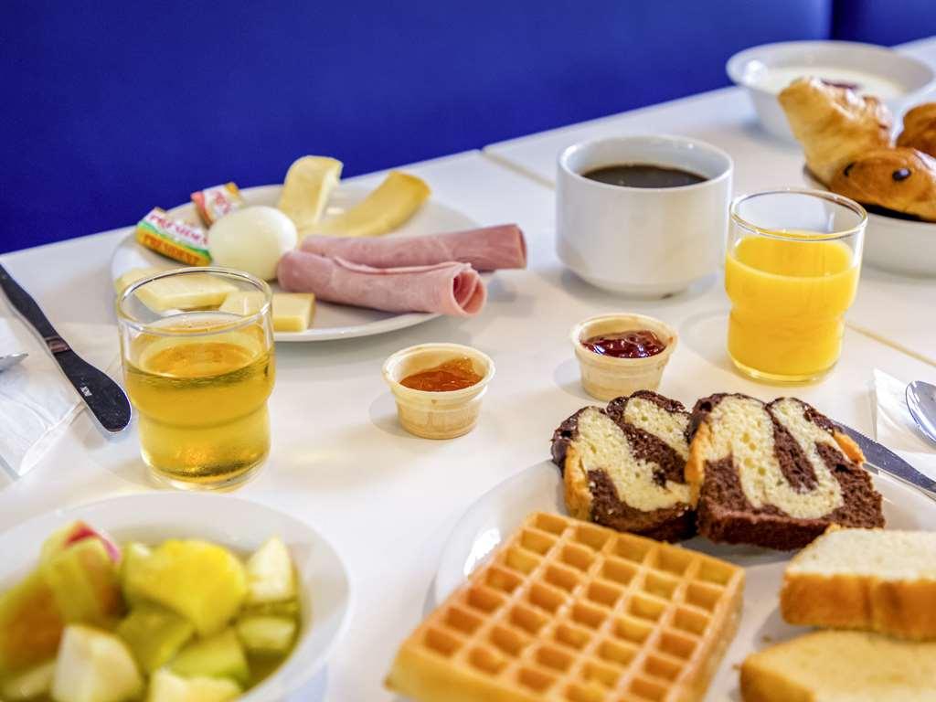 Ibis Budget Grenoble Sud Seyssins Restaurant photo